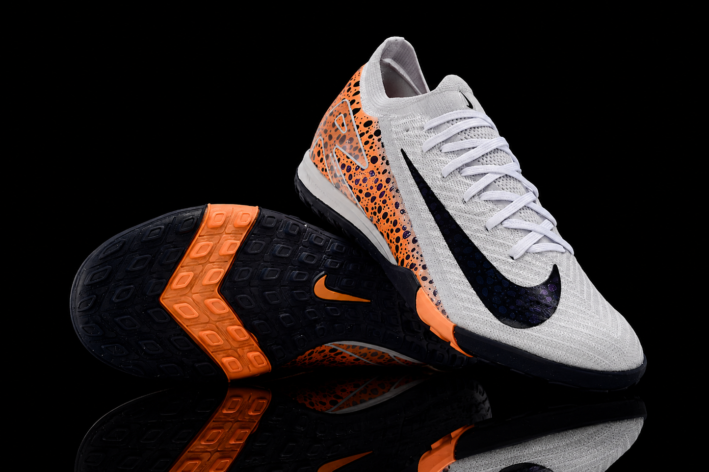 Mercurial vapor16 Superfly10 Electric Pack ELite Turf surface