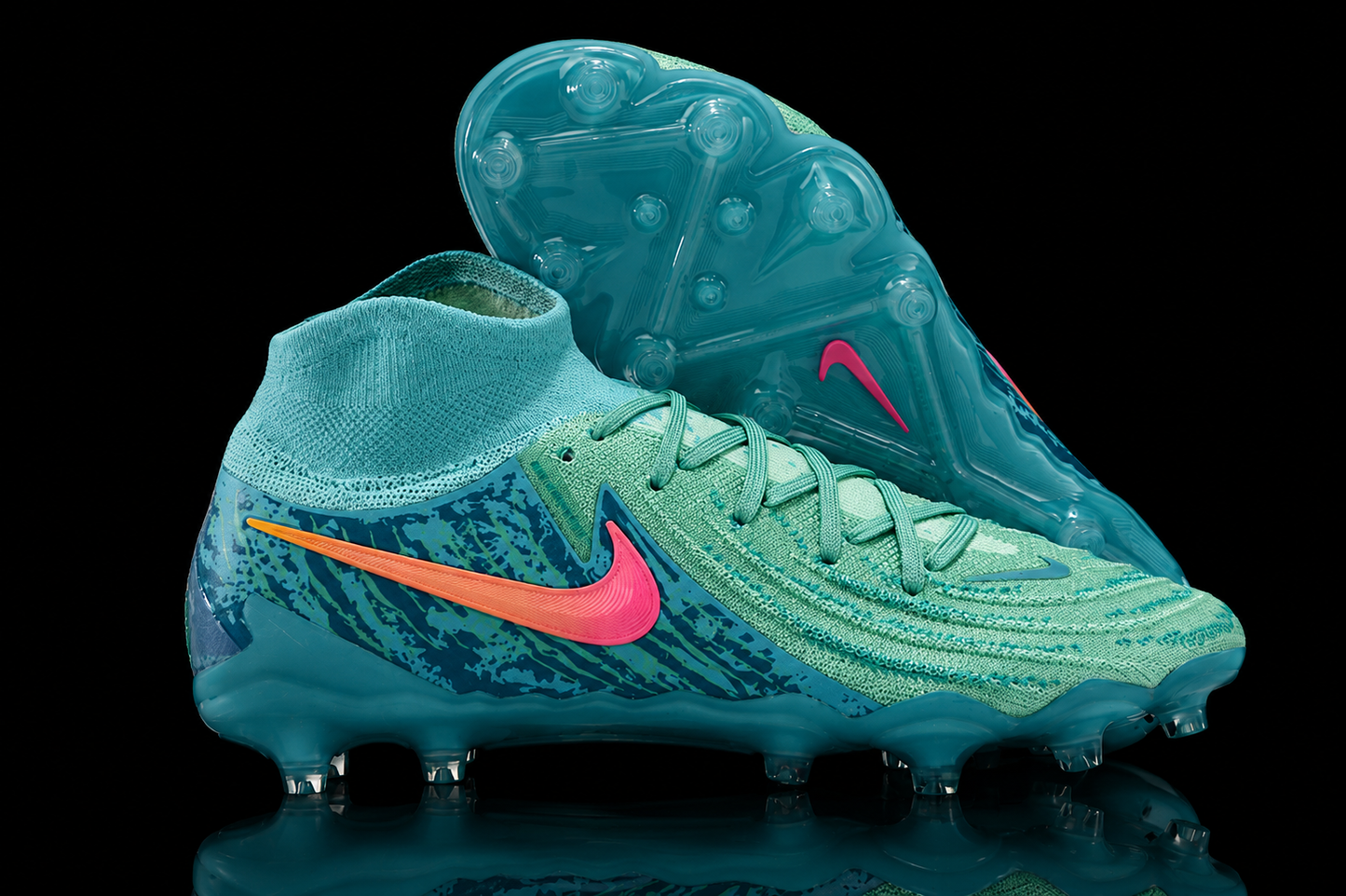 Phantom Gx Luna 2 LV8 Elite Artificial Grass