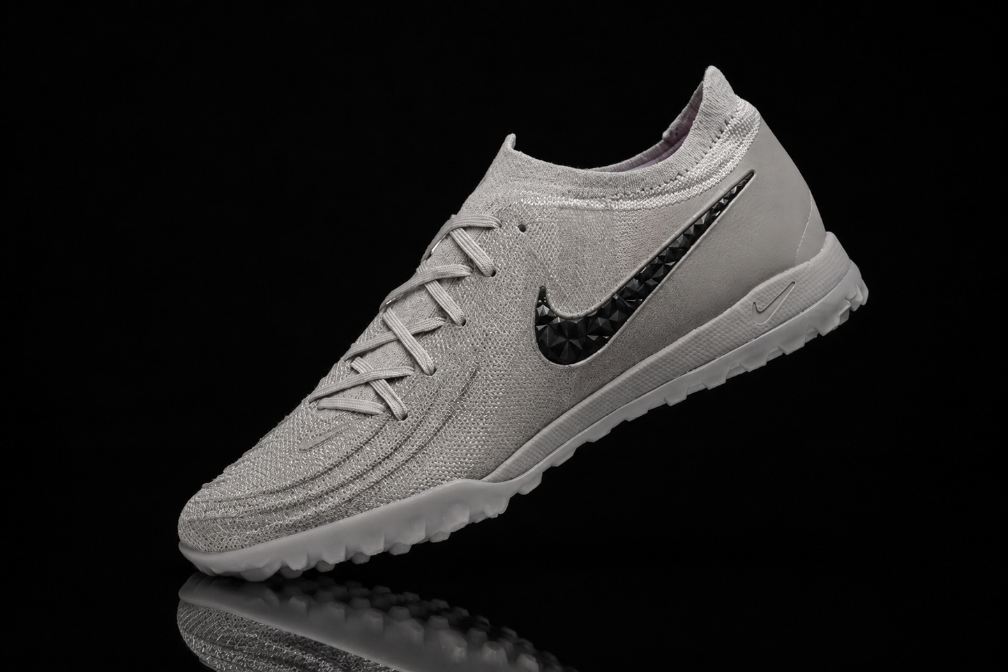 Phantom Rising Gem Elite Turf Surface